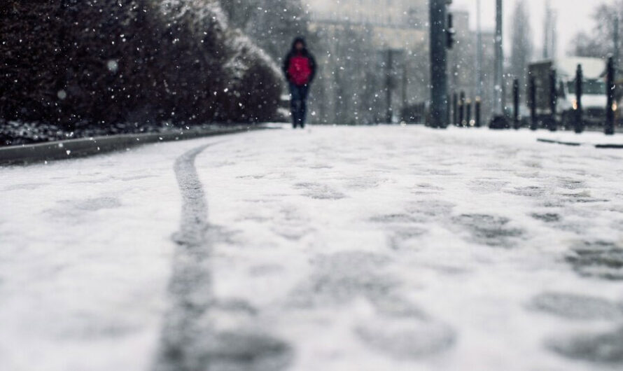 Экстренное предупреждение МЧС: штормовой ветер и снег надвигаются на Новосибирск