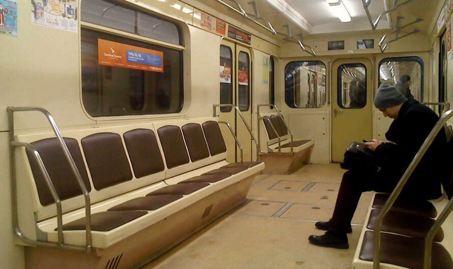 Как проникнуть в метро Новосибирска в ночь с 31 декабря на 1 января: входы будут работать частично