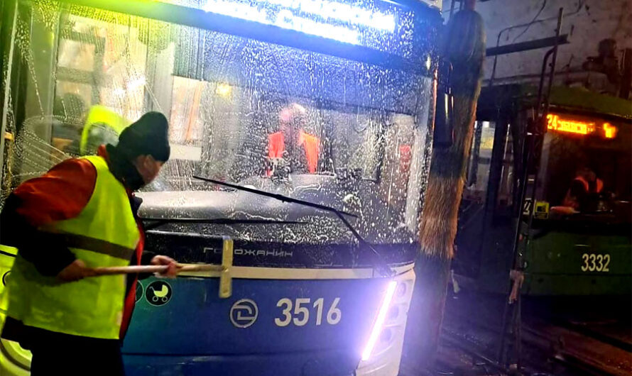 Общественный транспорт Новосибирска отмывают и ремонтируют по требованию прокуратуры