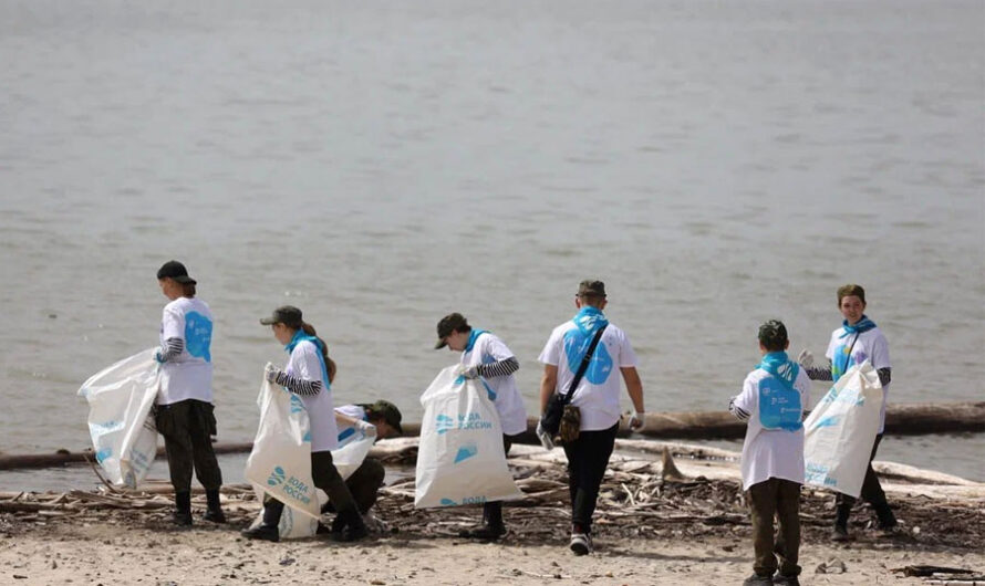 Более 120 мешков мусора собрали на центральном пляже Академгородка