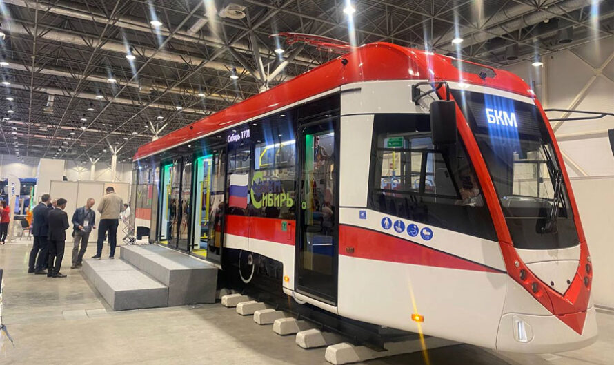 Новый трамвай, предназначенный для Новосибирска, представили публике