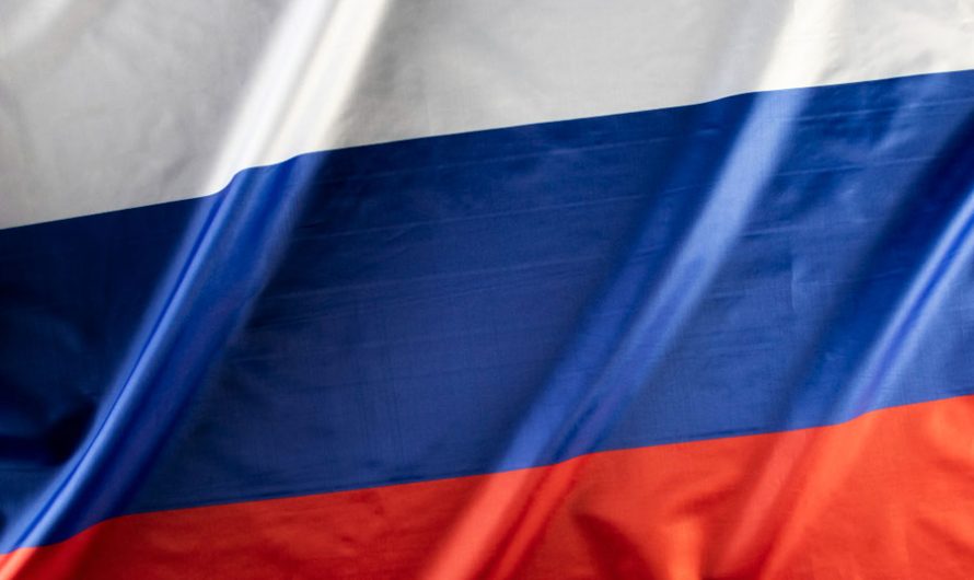 Короткая рабочая неделя в связи с празднованием Дня России началась в Новосибирске