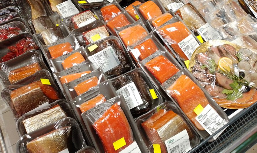 Морепродукты хотят добавить в меню новосибирских школьников