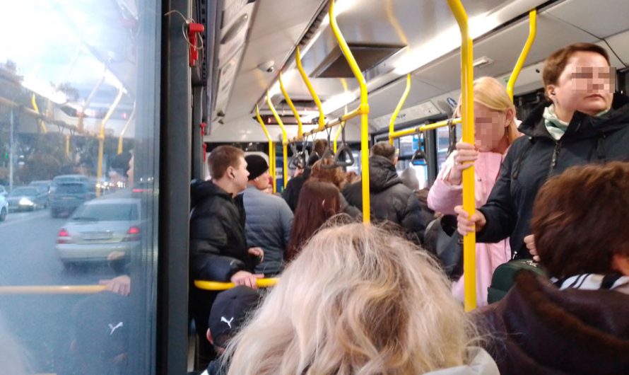 Новосибирцы массово пересели в общественный транспорт для поездок на работу